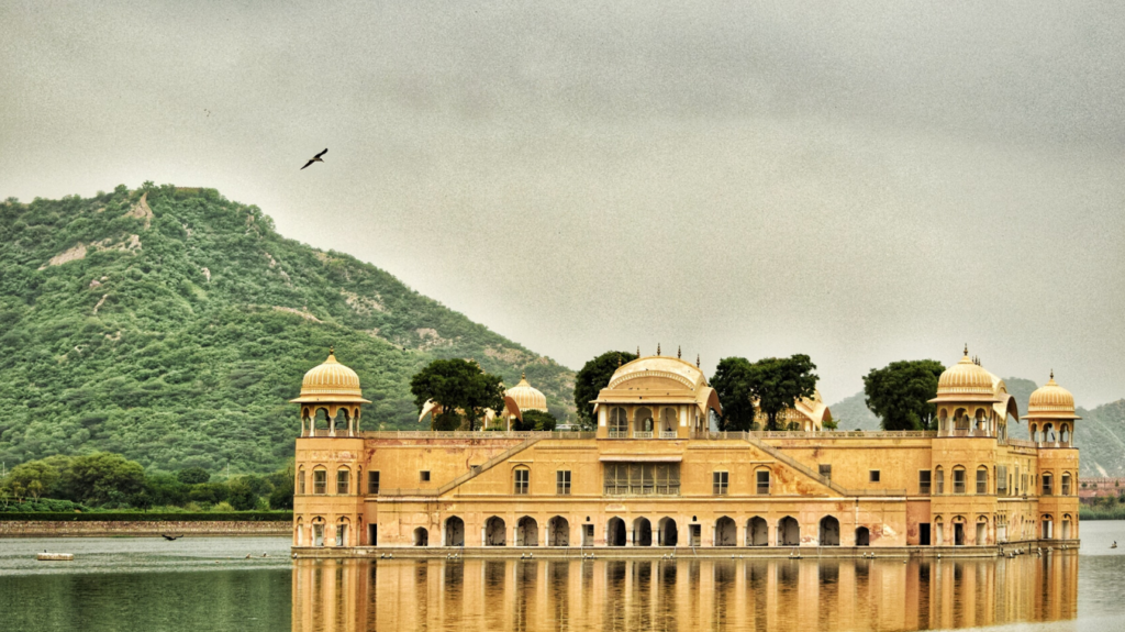 Jaipur - Udaipur ( 5 Days 4 Night )